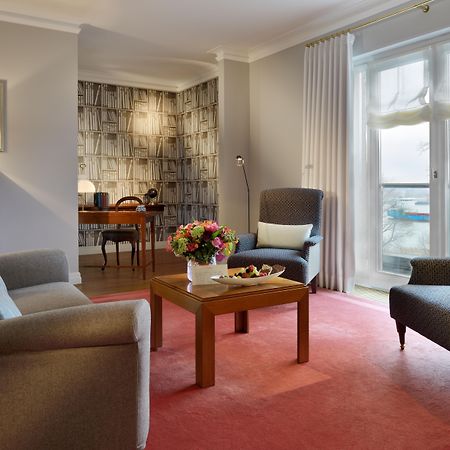 Hotel Louis C. Jacob Hamburg Dış mekan fotoğraf A suite at the Hotel de France