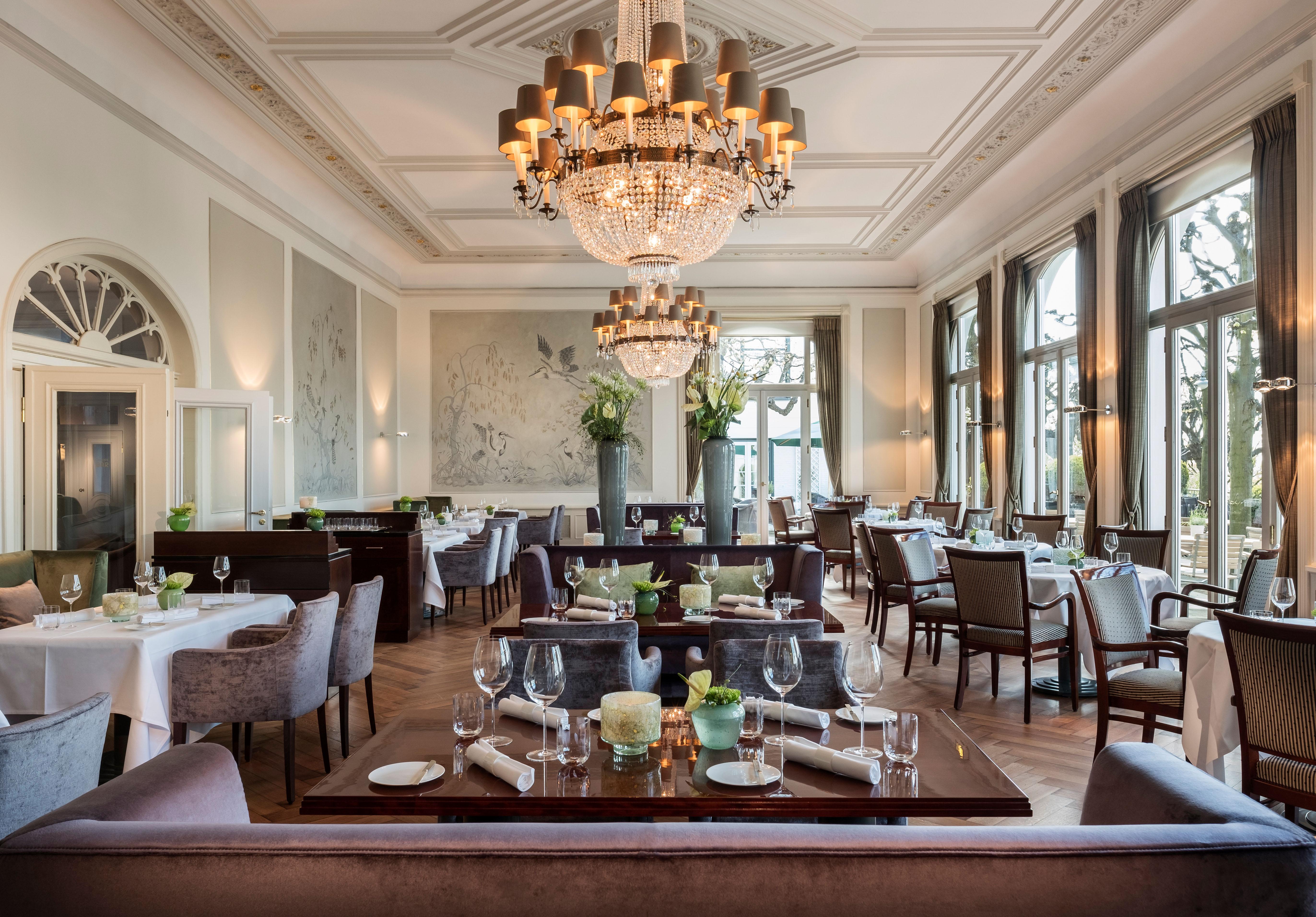 Hotel Louis C. Jacob Hamburg Dış mekan fotoğraf Restaurant "La Table du Marché"