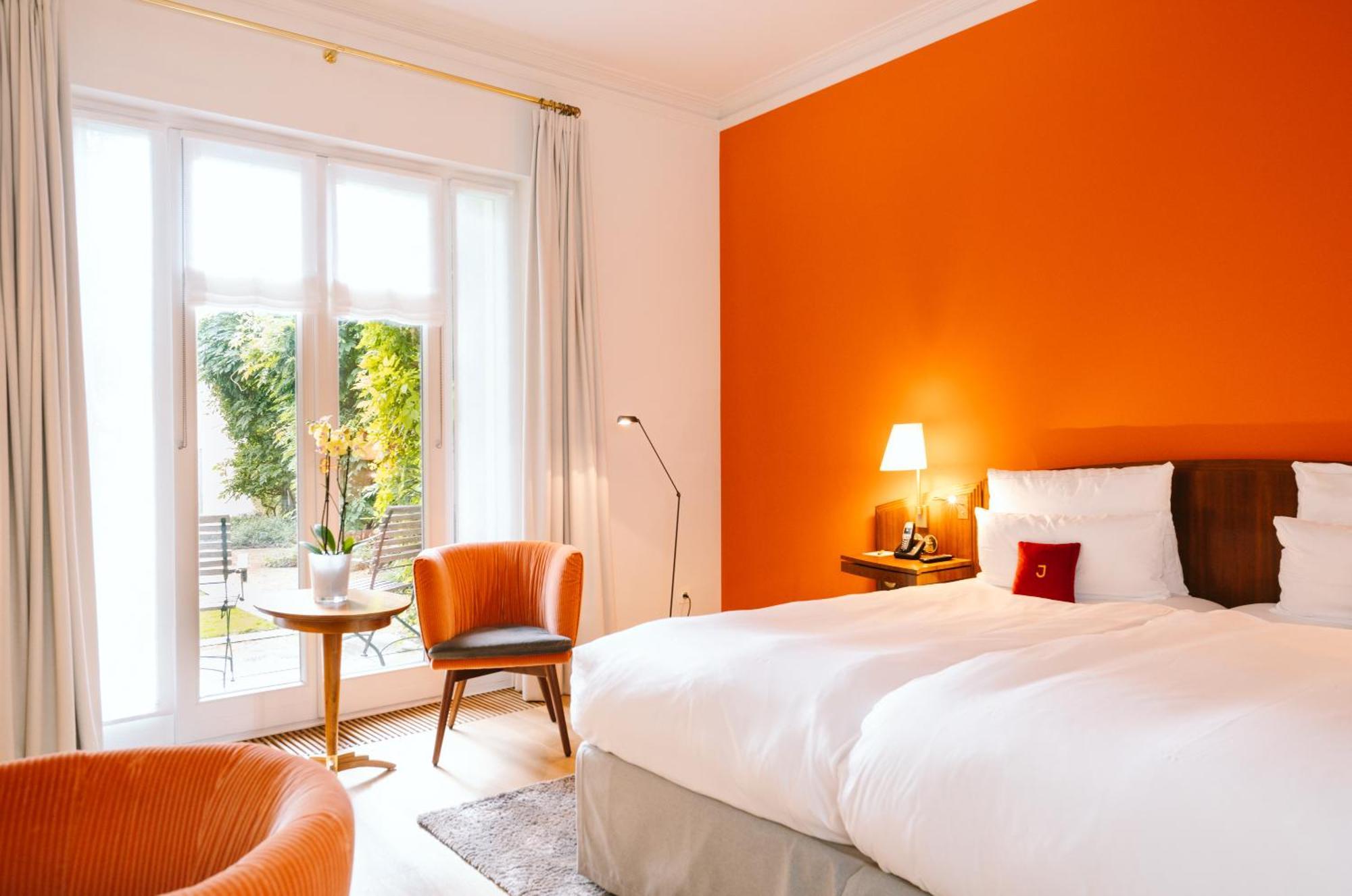 Hotel Louis C. Jacob Hamburg Dış mekan fotoğraf A room at the Hotel de l'Europe