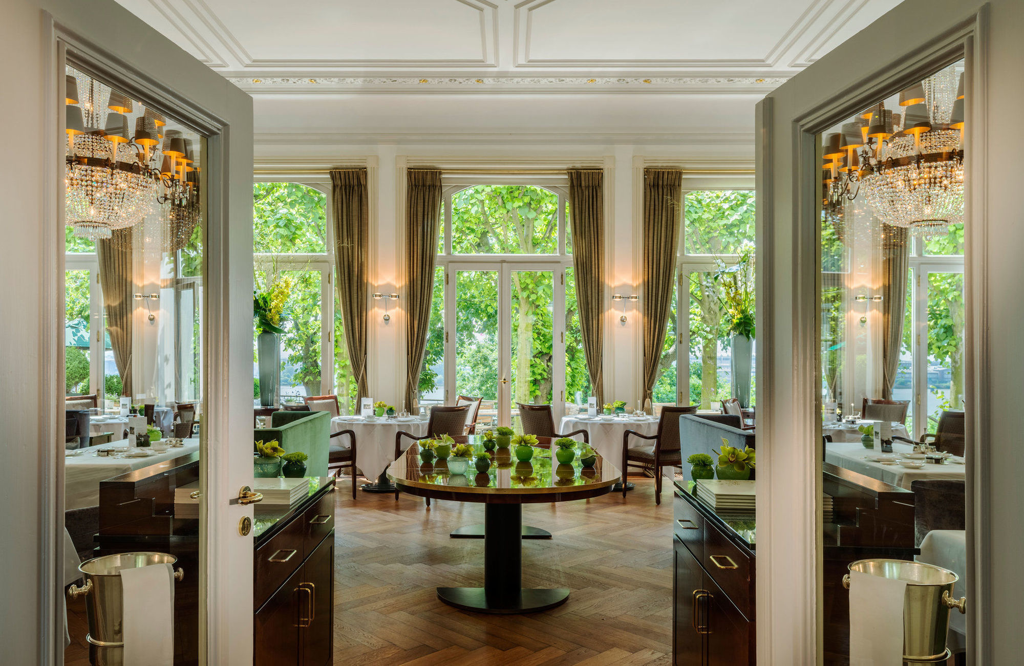 Hotel Louis C. Jacob Hamburg Restoran fotoğraf Restaurant Gartenhalle